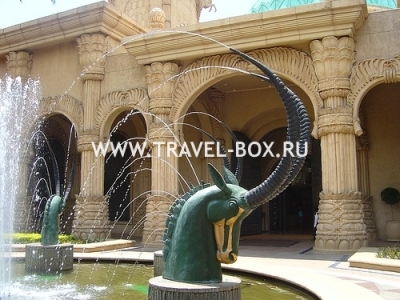 the palace hotel, fountains.jpg